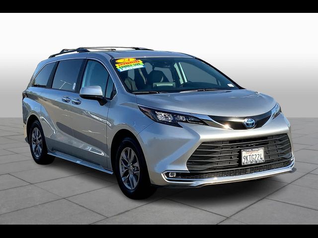 2024 Toyota Sienna XLE