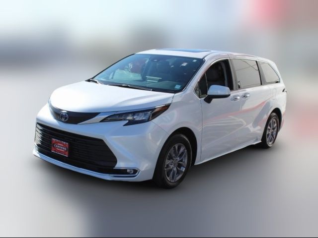 2024 Toyota Sienna XLE