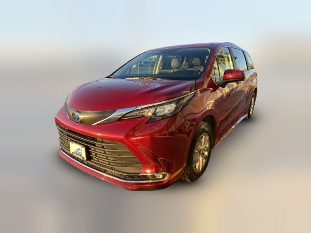 2024 Toyota Sienna XLE