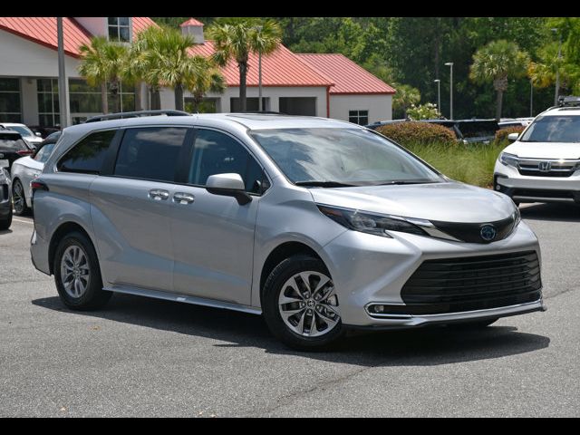2024 Toyota Sienna XLE Autono-MaaS