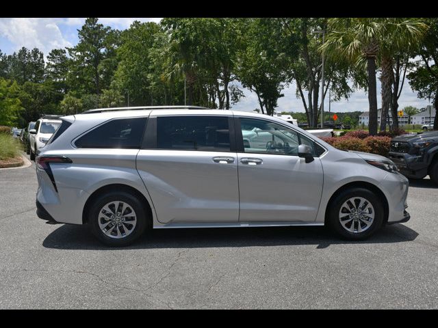 2024 Toyota Sienna XLE Autono-MaaS