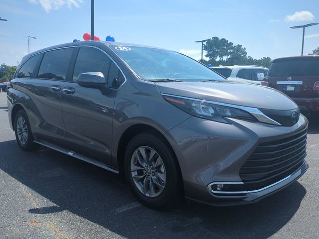 2024 Toyota Sienna XLE Autono-MaaS