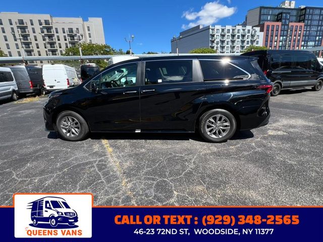 2024 Toyota Sienna XLE