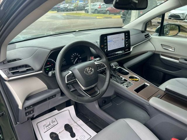 2024 Toyota Sienna XLE