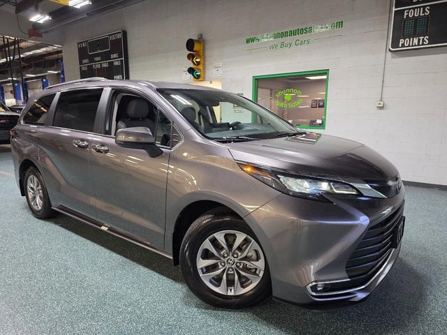 2024 Toyota Sienna XLE