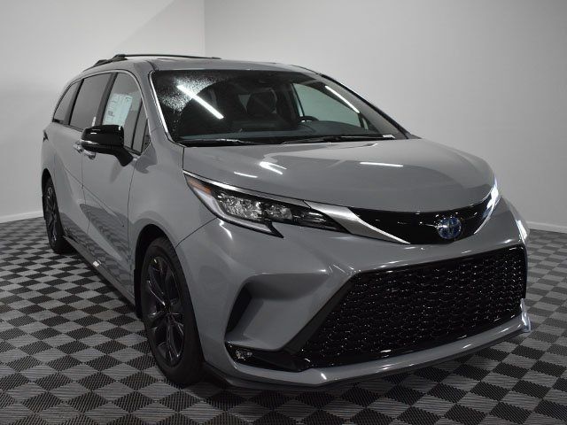 2024 Toyota Sienna XSE