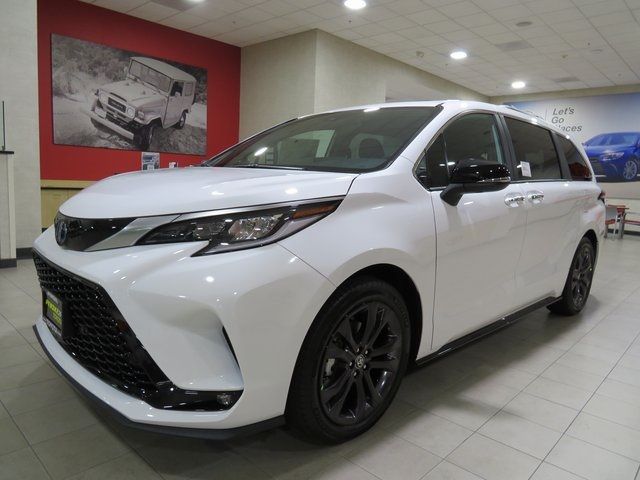 2024 Toyota Sienna XSE