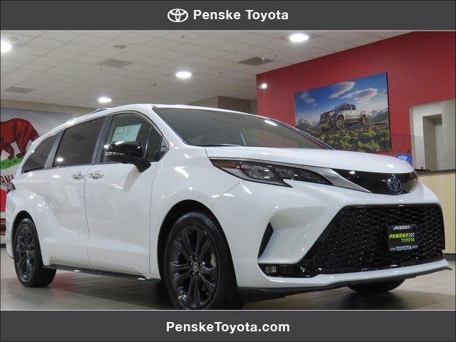 2024 Toyota Sienna XSE