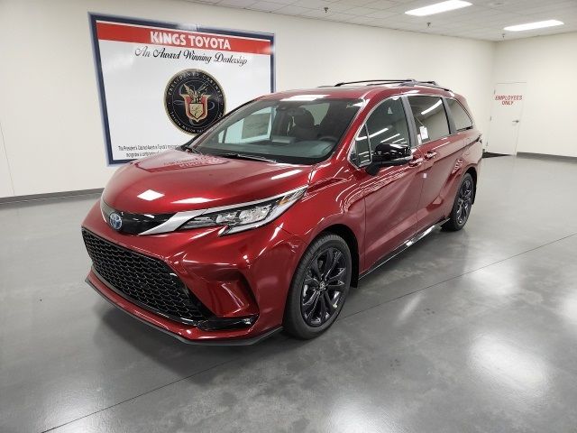 2024 Toyota Sienna XSE