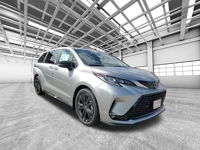 2024 Toyota Sienna XSE