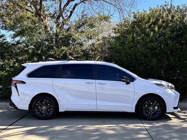 2024 Toyota Sienna XSE