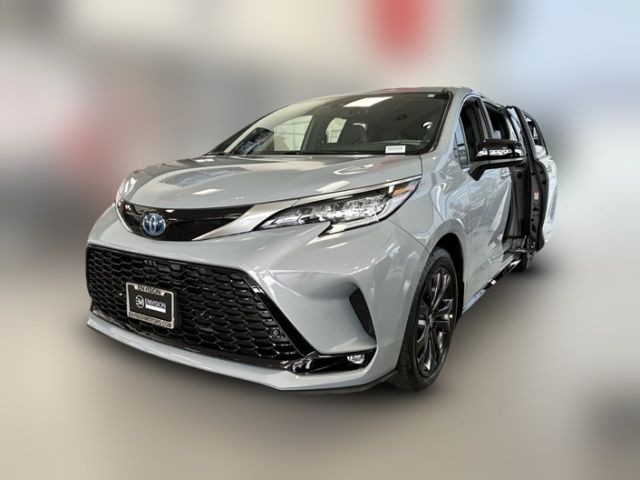 2024 Toyota Sienna XSE