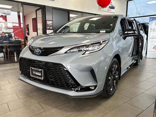 2024 Toyota Sienna XSE