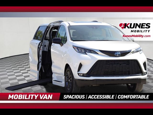 2024 Toyota Sienna XSE