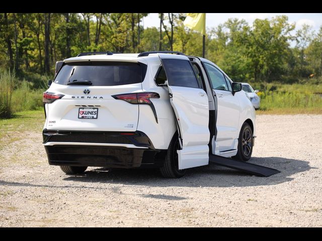 2024 Toyota Sienna XSE