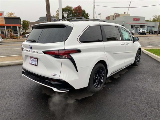 2024 Toyota Sienna XSE