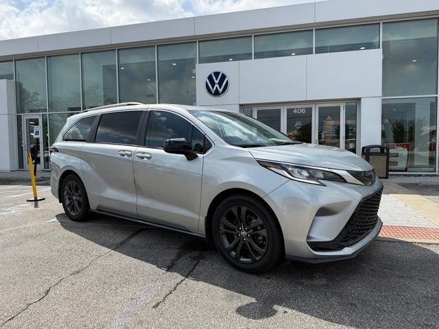 2024 Toyota Sienna XSE
