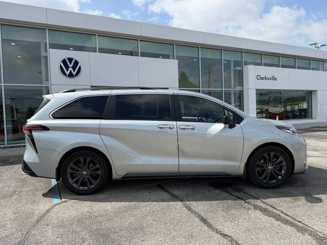 2024 Toyota Sienna XSE