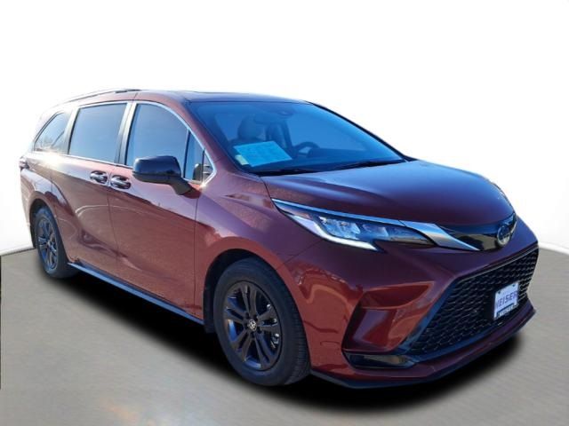 2024 Toyota Sienna XSE