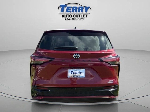 2024 Toyota Sienna XSE
