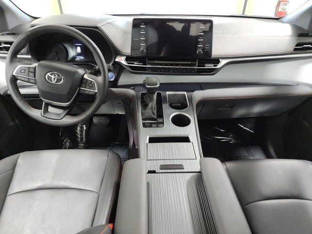 2024 Toyota Sienna XSE