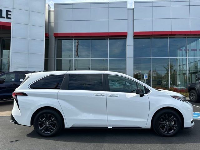 2024 Toyota Sienna XSE