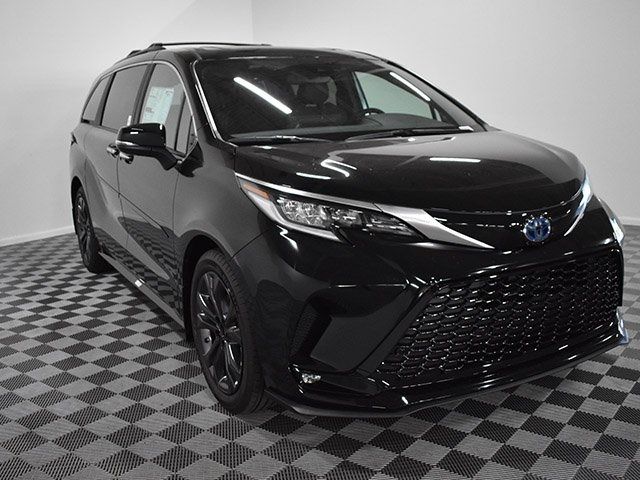 2024 Toyota Sienna XSE