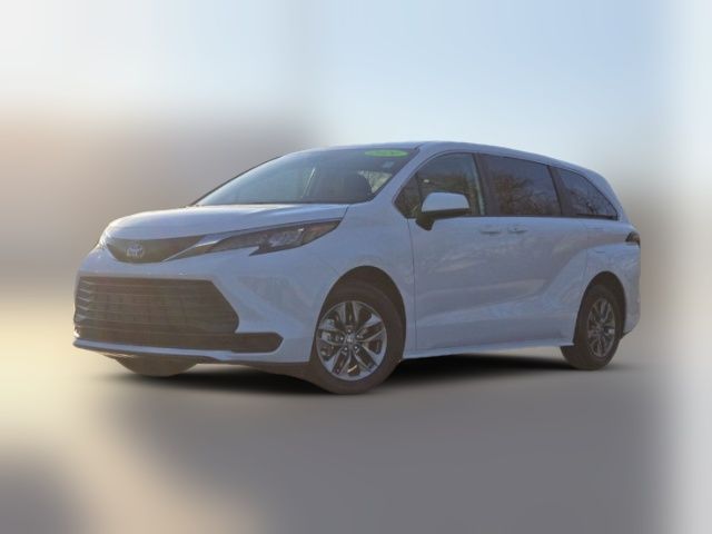 2024 Toyota Sienna LE