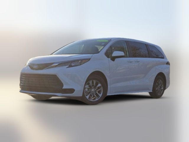 2024 Toyota Sienna LE