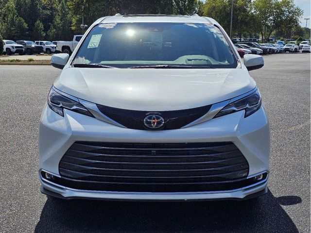 2024 Toyota Sienna Platinum