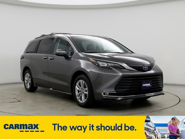 2024 Toyota Sienna XLE