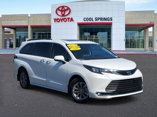 2024 Toyota Sienna XLE