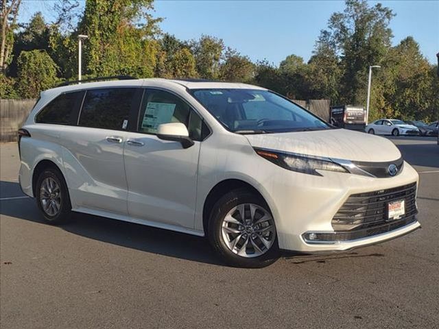 2024 Toyota Sienna XLE