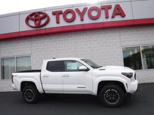 2024 Toyota Tacoma 4WD TRD Sport Hybrid