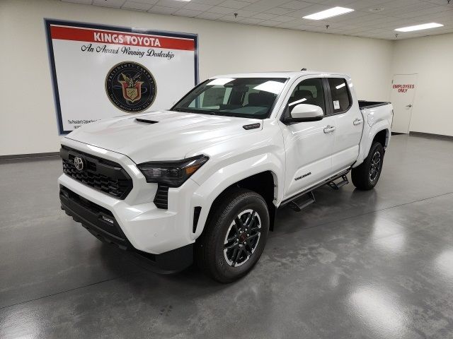 2024 Toyota Tacoma 4WD TRD Sport Hybrid