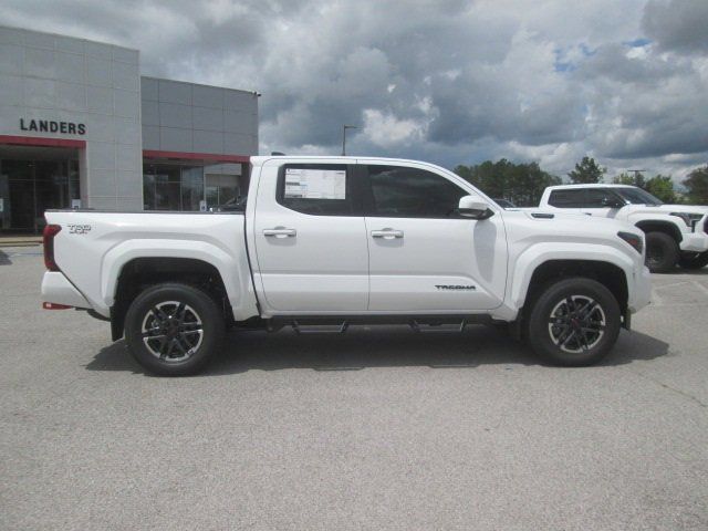 2024 Toyota Tacoma 4WD TRD Sport Hybrid