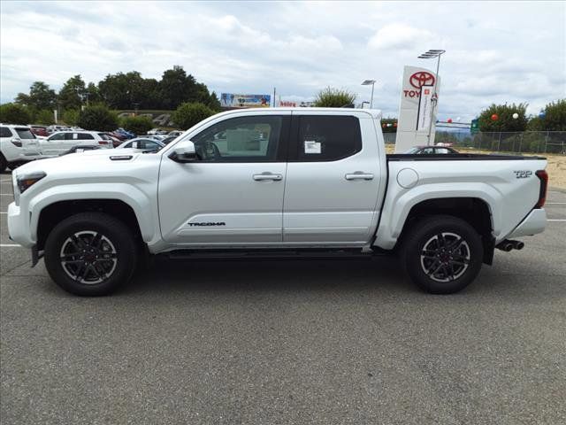 2024 Toyota Tacoma 4WD TRD Sport Hybrid