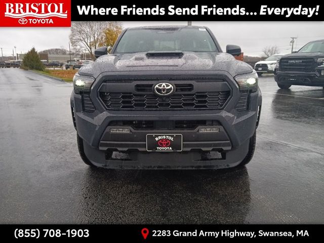 2024 Toyota Tacoma 4WD TRD Sport Hybrid