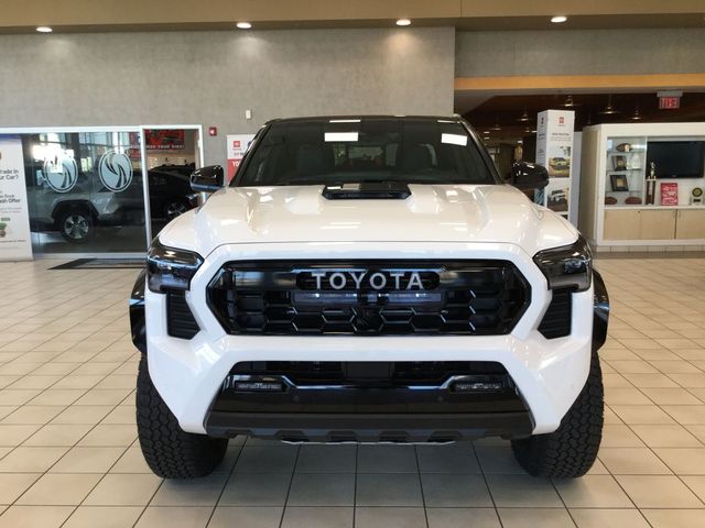 2024 Toyota Tacoma 4WD TRD Pro Hybrid