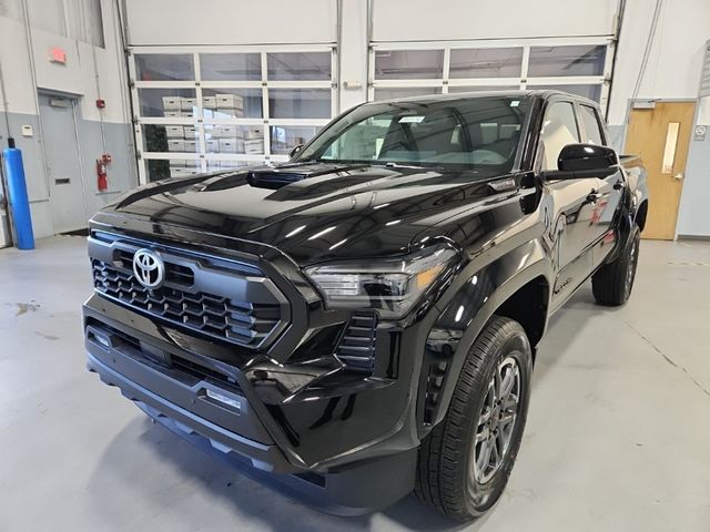 2024 Toyota Tacoma 4WD TRD Sport Hybrid