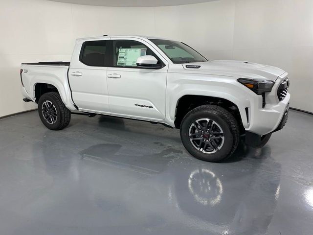 2024 Toyota Tacoma 4WD TRD Sport Hybrid