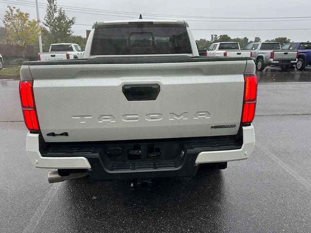 2024 Toyota Tacoma 4WD TRD Sport Hybrid