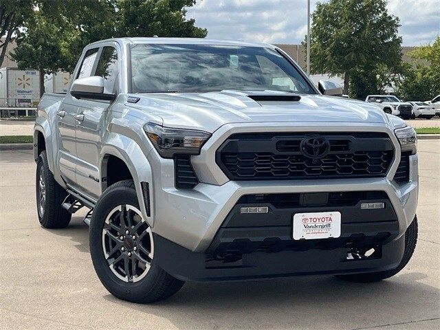 2024 Toyota Tacoma 4WD TRD Sport Hybrid