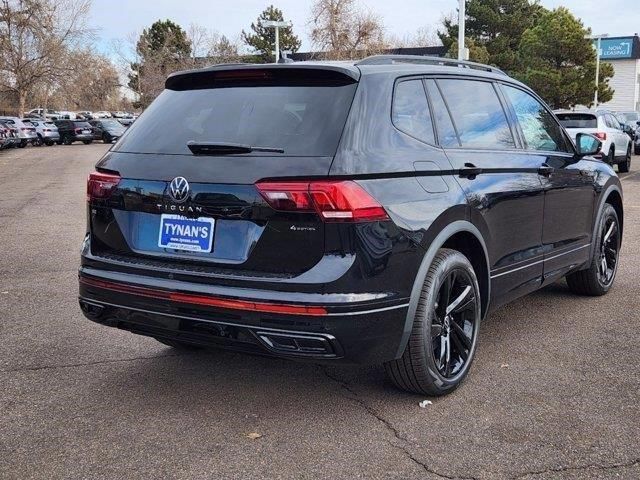 2024 Volkswagen Tiguan SE R-Line Black