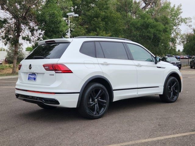 2024 Volkswagen Tiguan SE R-Line Black