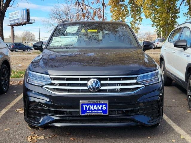 2024 Volkswagen Tiguan/Taos SE R-Line Black