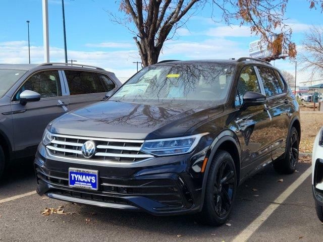 2024 Volkswagen Tiguan/Taos SE R-Line Black