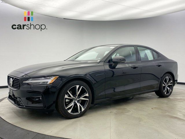 2024 Volvo S60 Plus Dark Theme