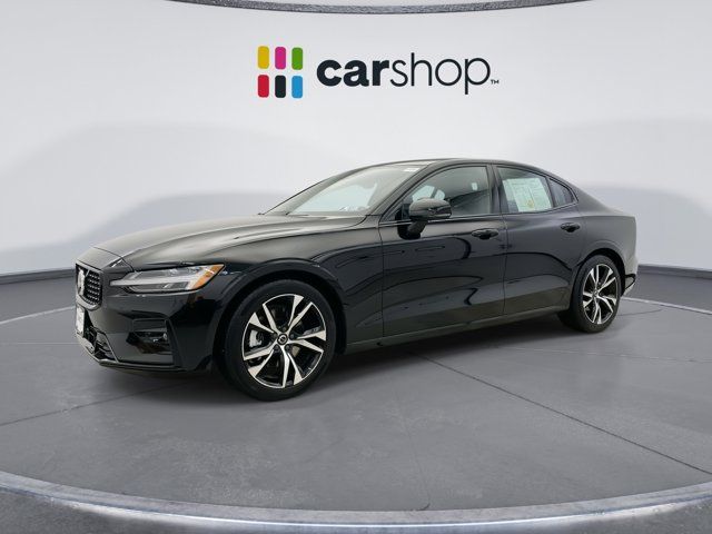 2024 Volvo S60 Plus Dark Theme