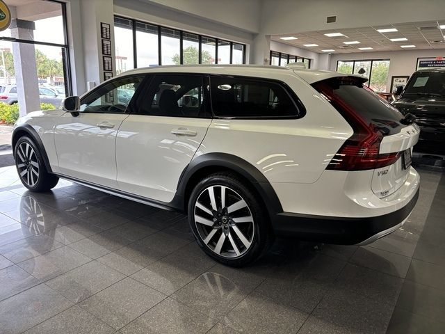 2024 Volvo V90 Cross Country Ultimate